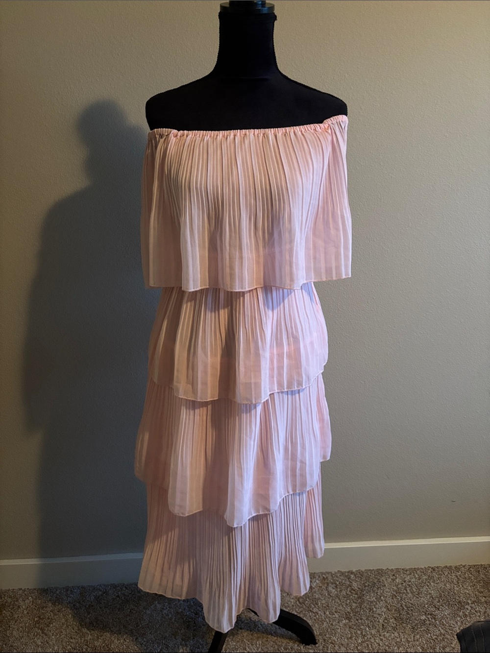Off-Shoulder Tiered Pleated Pink Women's Dress